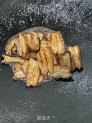 皋比青椒扣肉的做法步调：9