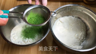 抹茶单色木樨糕，汇合了抹茶茶喷鼻战糕面幽香、木樨甘美于一体的特征面心。的做法步调：7