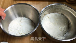 抹茶单色木樨糕，汇合了抹茶茶喷鼻战糕面幽香、木樨甘美于一体的特征面心。的做法步调：6