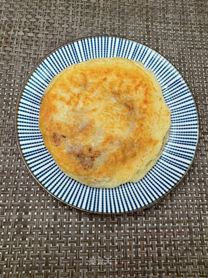 洋葱肉馅收里饼的做法