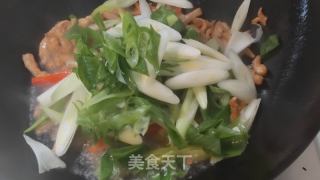 川版葱爆肉丝的做法步调：6