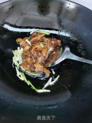 杏鲍菇炒肉的做法步调：5