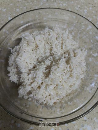 菜干咸骨粥的做法步调：1