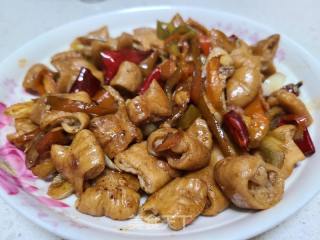 辣椒爆炒卤年夜肠的做法步调：6