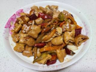 辣椒爆炒卤年夜肠的做法步调：5