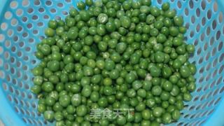 传统川菜豌豆渣肉的做法步调：2