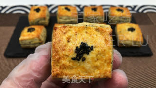 乌芝麻糊千层司康，金黄酥坚，层层叠叠，苦度适中，恰如其分。的做法步调：18