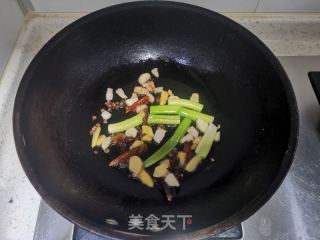 白烧黄花鱼的做法步调：8