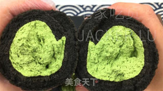 乌金抹茶卷，奶油喷鼻醇取抹茶苦苦融合正在一同，带去的美好心感。的做法步调：28