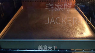 乌金抹茶卷，奶油喷鼻醇取抹茶苦苦融合正在一同，带去的美好心感。的做法步调：13