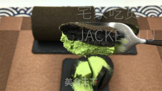 乌金抹茶卷，奶油喷鼻醇取抹茶苦苦融合正在一同，带去的美好心感。的做法步调：26