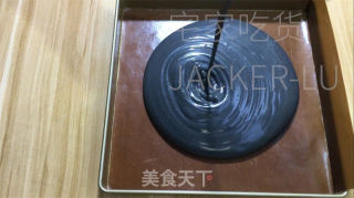 乌金抹茶卷，奶油喷鼻醇取抹茶苦苦融合正在一同，带去的美好心感。的做法步调：10