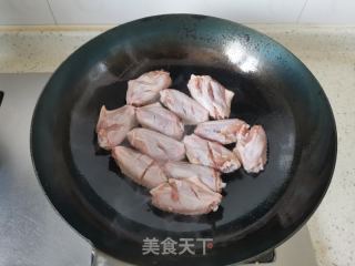 鸡翅烧土豆的做法步调：8