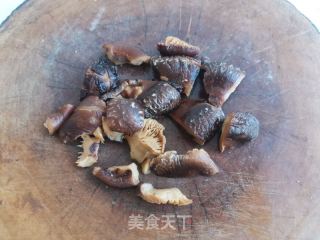 鸡翅烧土豆的做法步调：2