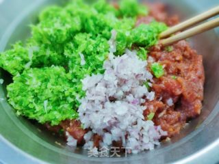 百财饺子的做法步调：4