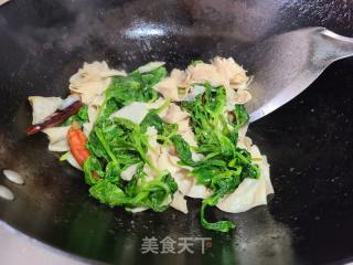 芹菜叶炒干豆皮的做法步调：5