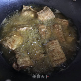 干炸带鱼的做法步调：10