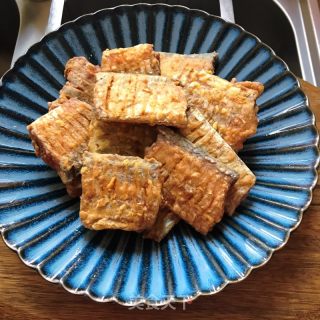 干炸带鱼的做法步调：11