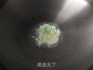 青蛾萝卜汤的做法步调：4