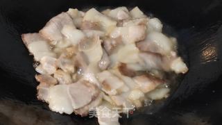 四川家常回锅肉的做法步调：4
