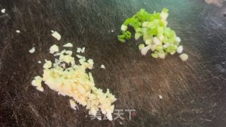 椒盐鱿鱼的做法步调：5