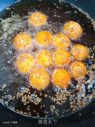 简朴易做的白薯球的做法步调：12