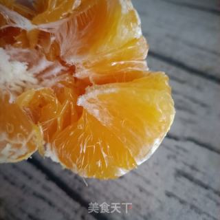 枇杷蜜拌脚挨橙汁的做法步调：2