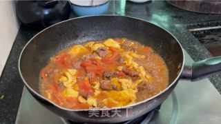 番茄炒鸡蛋牛肉的做法步调：11