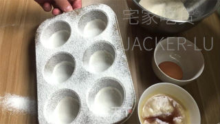 黄油布列僧塔酥饼，好像一抹阳光，披发着诱人的喷鼻气鼓鼓。的做法步调：5