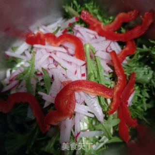 油渣拌苦菊的做法步调：3