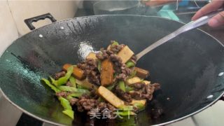 喷鼻干炒牛肉的做法步调：13