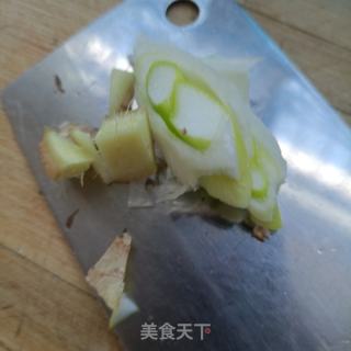 心蘑圆椒炒八爪鱼的做法步调：7