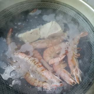 玉米陈虾沙推的做法步调：2