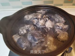 羊肚菌虫草黑鸡汤的做法步调：11