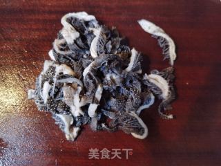 贡菜拌毛肚的做法步调：2