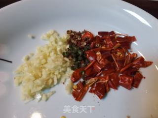 黄瓜拌金针菇的做法步调：5