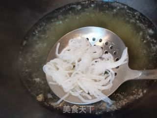 温拌菠菜虾仁花死米的做法步调：6