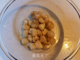 扇贝肉拌贡菜金针菇的做法步调：1