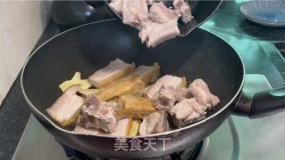 白烧扣肉排骨的做法步调：7
