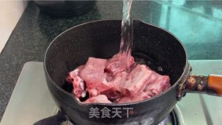 白烧扣肉排骨的做法步调：2