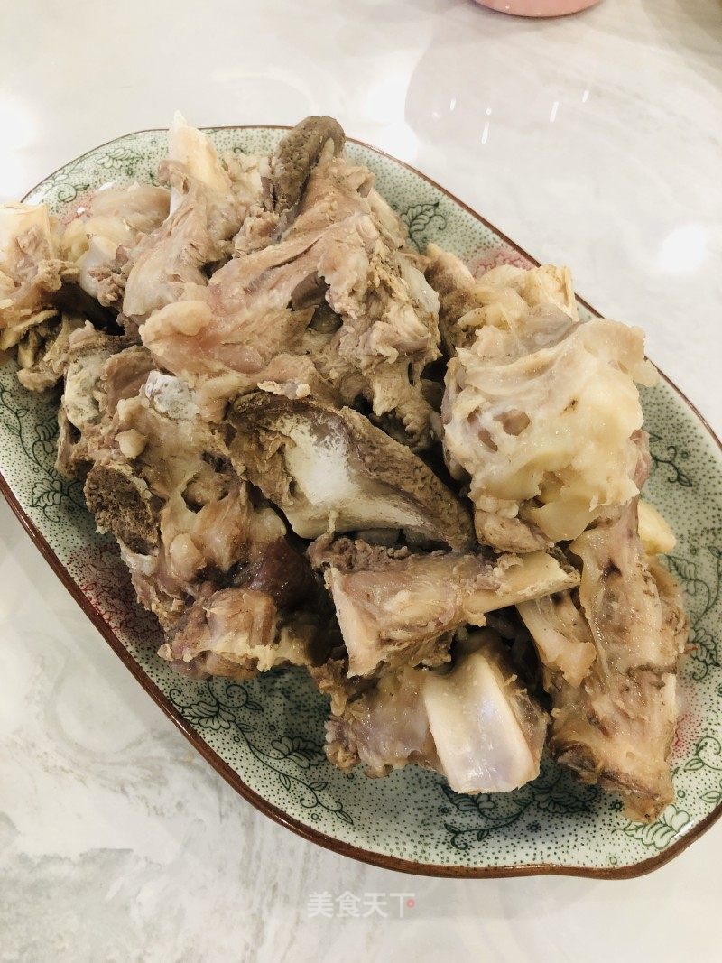 煮羊骨头的做法