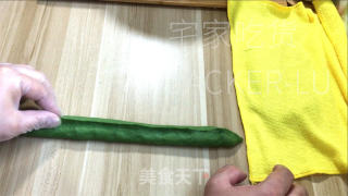 迷您抹茶豆沙小馒头，抹茶风味共同，表面翠绿清爽，里面坚实苦涩。的做法步调：12
