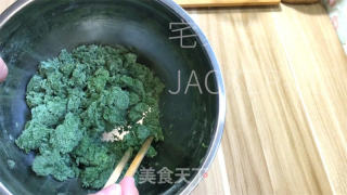 迷您抹茶豆沙小馒头，抹茶风味共同，表面翠绿清爽，里面坚实苦涩。的做法步调：4