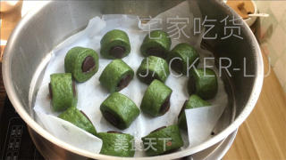 迷您抹茶豆沙小馒头，抹茶风味共同，表面翠绿清爽，里面坚实苦涩。的做法步调：16
