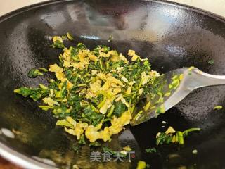 天黄叶炒鸡蛋的做法步调：4