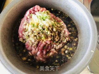 羊肉萝卜饺子的做法步调：1