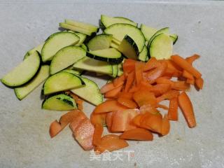 乌木耳北瓜炒蛋的做法步调：2