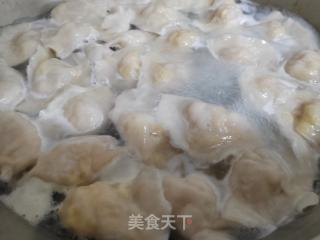 酸菜鸡蛋馅火饺的做法步调：5