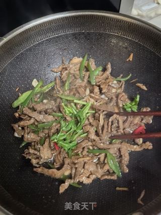 辣炒牛柳的做法步调：7