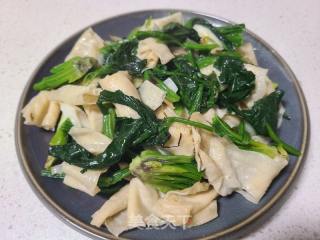 菠菜炒干豆皮豆筋（人制肉）的做法步调：7